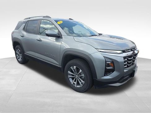 Used 2025 Chevrolet Equinox LT w/ Convenience Package II FWD image 7