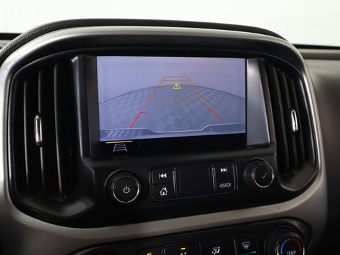 Used 2020 Chevrolet Colorado LT w/ Safety Package RWD image 6