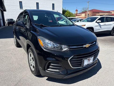 Used 2018 Chevrolet Trax LS FWD image 7