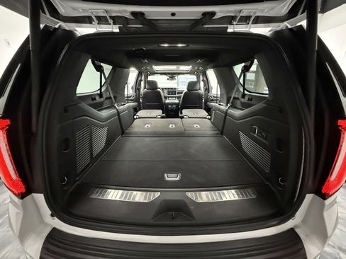 Used 2023 GMC Yukon XL Denali w/ LPO, Floor Liner Package AWD/4WD image 28