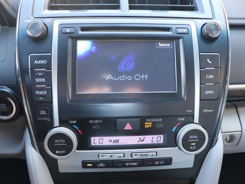 Used 2012 Toyota Camry XLE FWD image 18