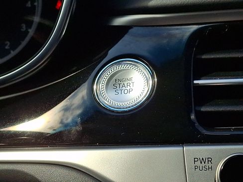 Certified 2026 Genesis G70 2.5T AWD/4WD image 23