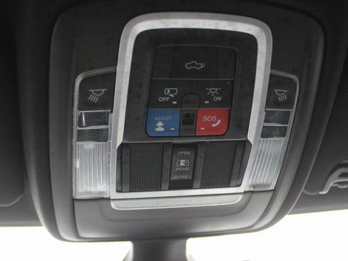 Used 2021 RAM 2500 Laramie AWD/4WD image 12