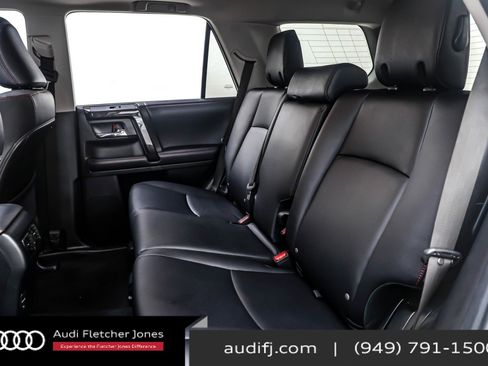 Used 2019 Toyota 4Runner TRD Off-Road Premium image 8