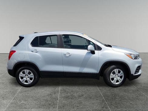 Used 2017 Chevrolet Trax LS FWD image 8