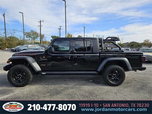 Used 2021 Jeep Gladiator Mojave image 2
