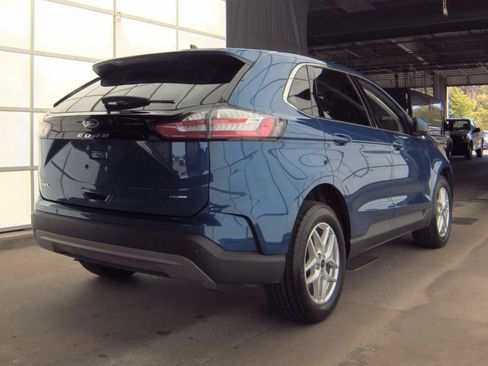 Used 2024 Ford Edge SEL w/ Convenience Package AWD/4WD image 4