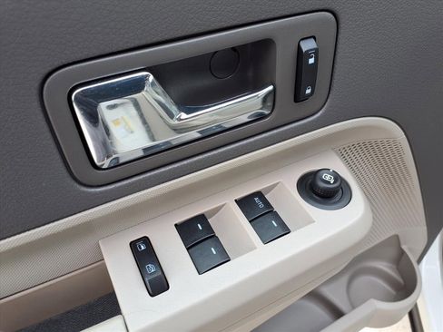 Used 2010 Ford Edge SE image 22