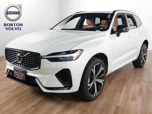 Used 2024 Volvo XC60 B5 Ultimate w/ Protection Package Premier AWD/4WD image 1
