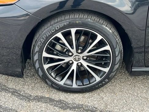 Used 2020 Toyota Camry SE FWD image 29