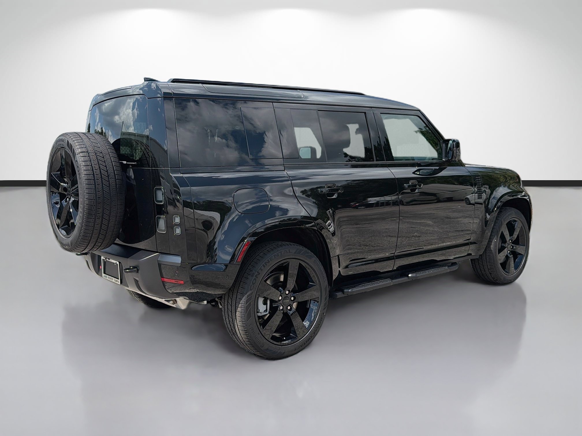 New 2026 Land Rover Defender 110 X-Dynamic SE AWD/4WD image 5