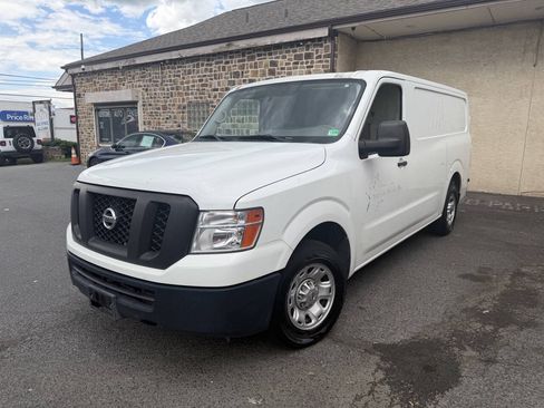 Used 2016 Nissan NV 2500 SV w/ Technology Package RWD image 2