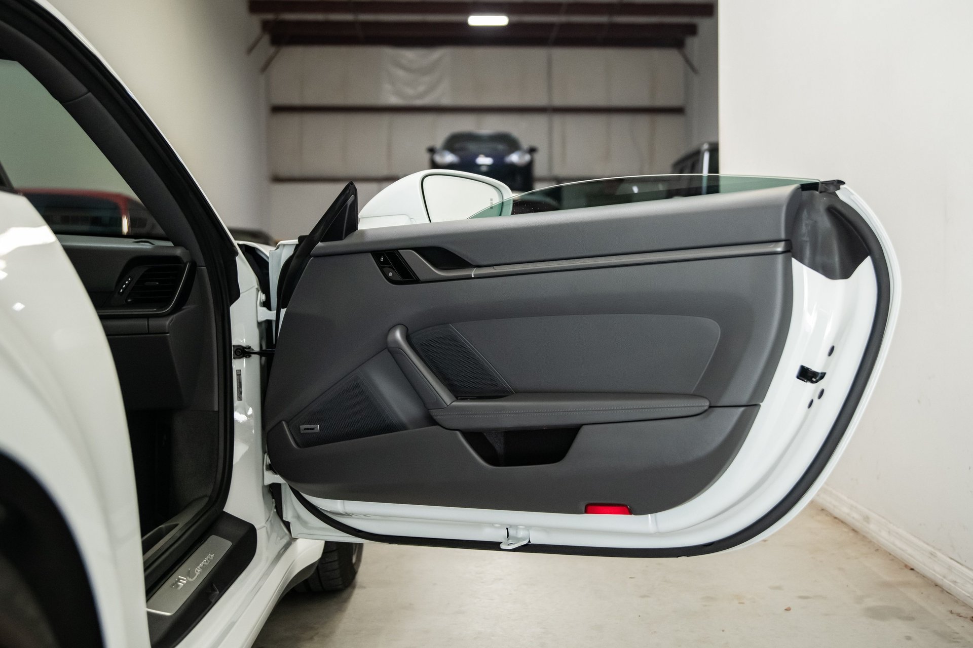 Used 2021 Porsche 911 Carrera image 28