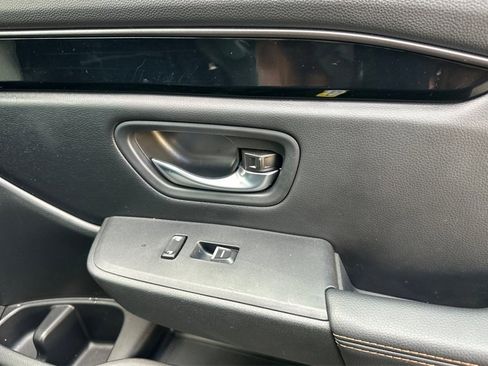 Used 2025 Honda Pilot TrailSport image 21