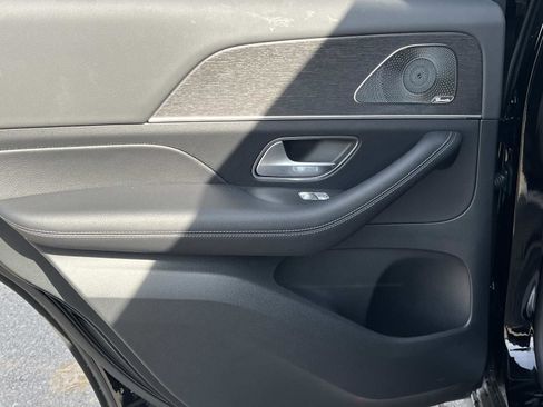 Used 2025 Mercedes-Benz GLE 350 4MATIC image 15