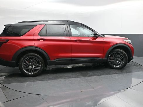 New 2026 Ford Explorer ST-Line w/ ST-Line Street Pack image 7