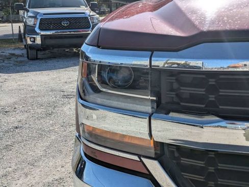 Used 2017 Chevrolet Silverado 1500 LT w/ All Star Edition AWD/4WD image 9