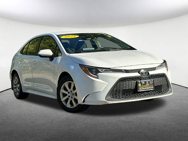 Used 2022 Toyota Corolla LE FWD image 2
