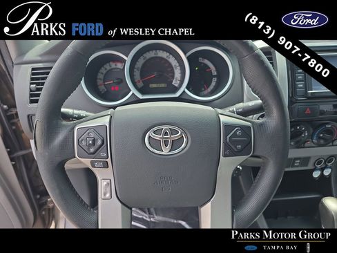 Used 2015 Toyota Tacoma 4x4 Access Cab V6 w/ TRD Sport Package image 23