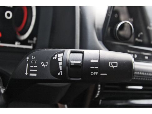 Used 2021 Nissan Rogue Platinum FWD image 21