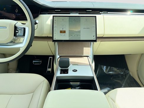 New 2026 Land Rover Range Rover SE AWD/4WD image 19