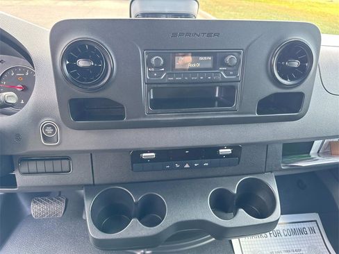 New 2025 Mercedes-Benz Sprinter 2500 image 27