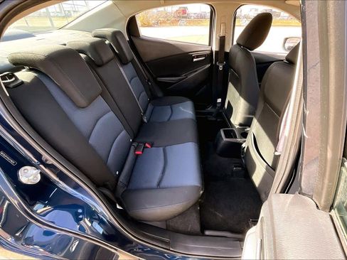 Used 2018 Toyota Yaris iA image 16