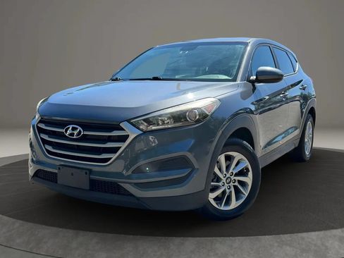 Used 2017 Hyundai Tucson SE w/ Cargo Package FWD image 1