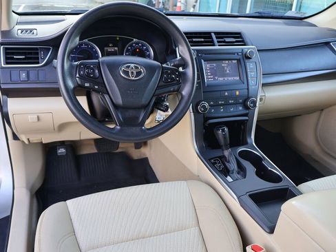 Used 2016 Toyota Camry LE image 23