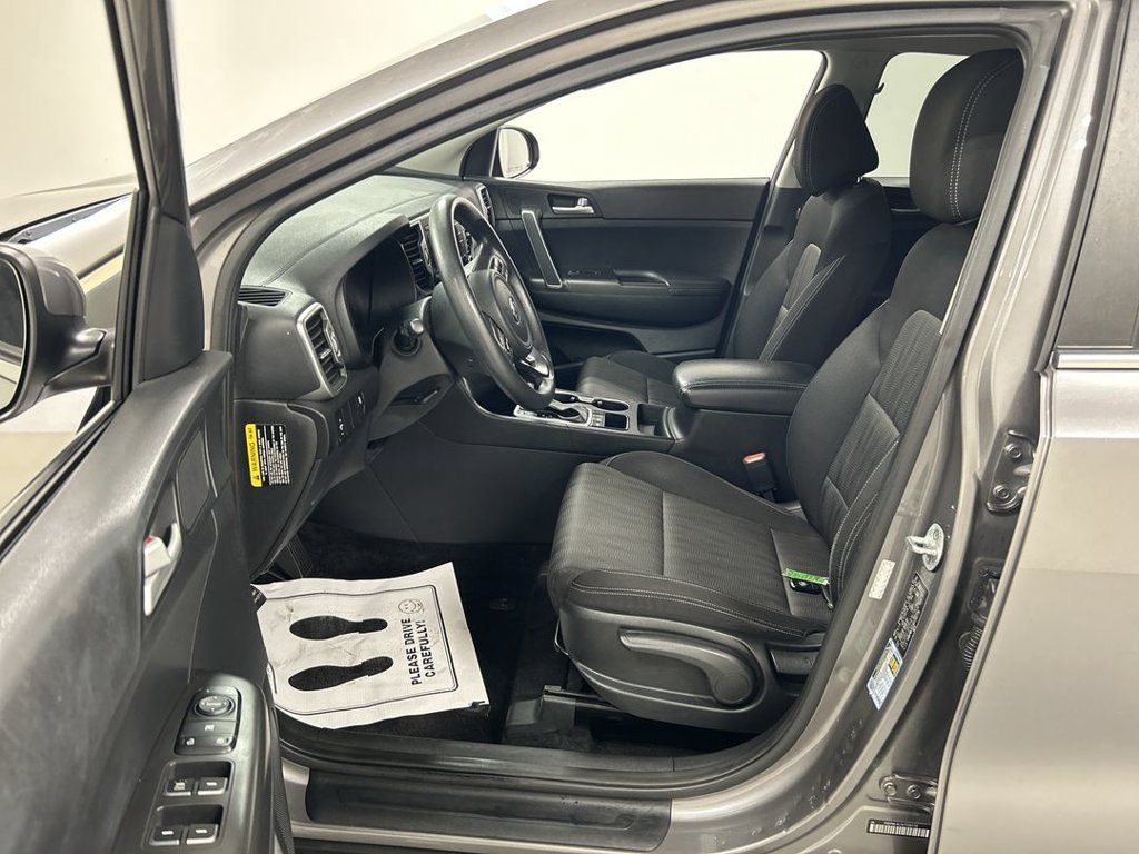 Used 2017 Kia Sportage LX AWD/4WD image 9