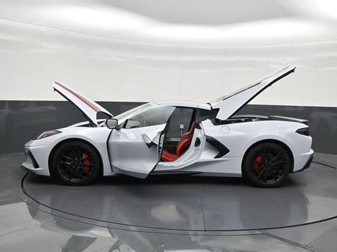 Used 2024 Chevrolet Corvette Stingray Coupe w/ Battery Protection Package RWD image 33