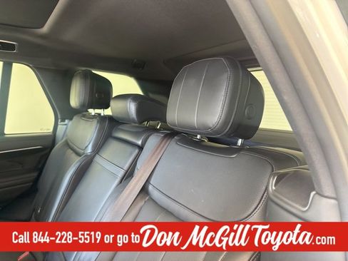 Used 2023 Land Rover Range Rover SE image 9