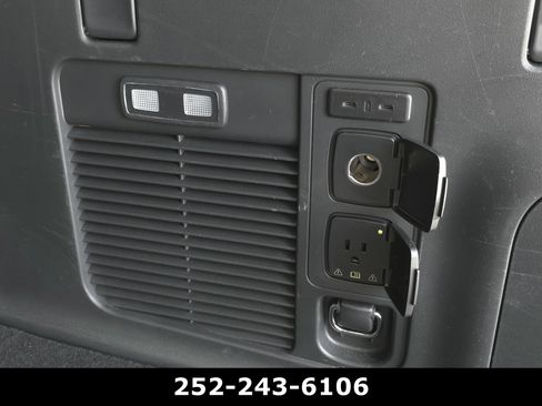 Used 2025 Ford Expedition Max Active AWD/4WD image 43