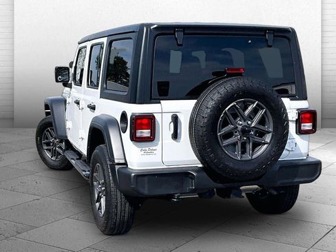 Used 2024 Jeep Wrangler Unlimited Sport AWD/4WD image 9