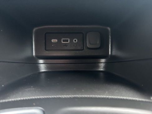 Used 2023 Chevrolet Equinox LT image 23