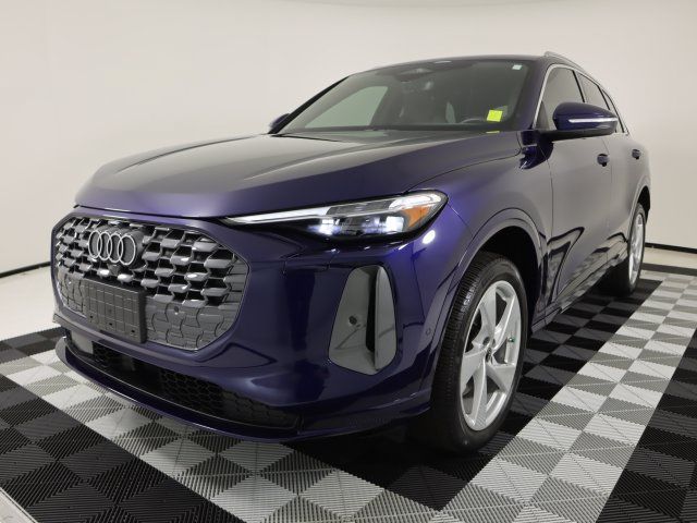Certified 2025 Audi Q5 Premium Plus w/ Premium Plus AWD/4WD image 1