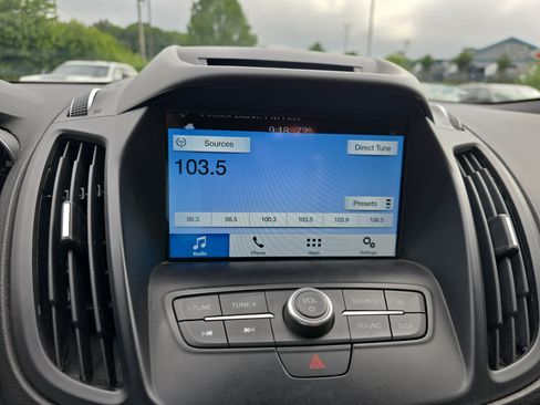 Used 2018 Ford Escape SE w/ SE Sync 3 Package AWD/4WD image 31