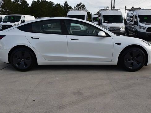 Used 2023 Tesla Model 3 Standard Range image 8