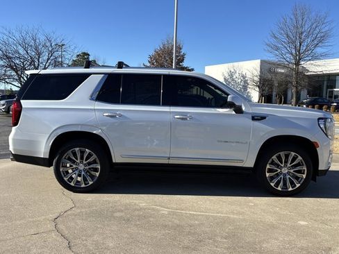 Used 2024 GMC Yukon Denali w/ Max Trailering Package image 2