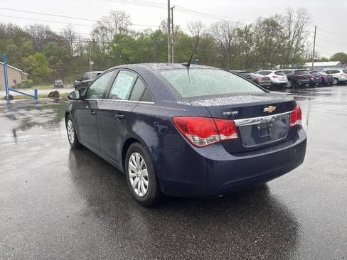 Used 2011 Chevrolet Cruze LS FWD image 5