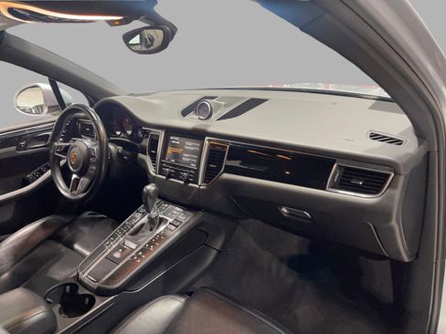 Used 2016 Porsche Macan S image 35