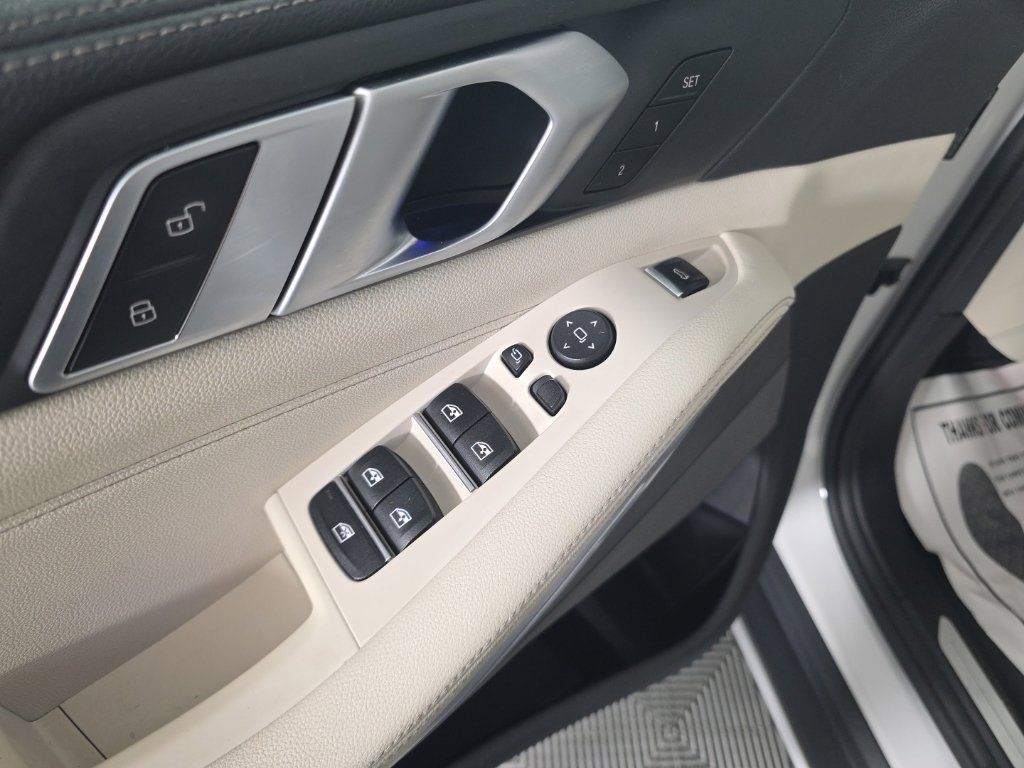 Used 2019 BMW X5 xDrive40i AWD/4WD image 12