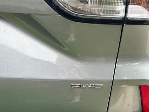 Used 2021 Ford Escape SE image 7