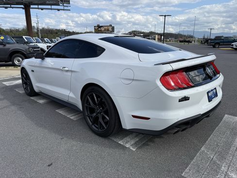 Used 2022 Ford Mustang Premium w/ 2.3L High Performance Package RWD image 7