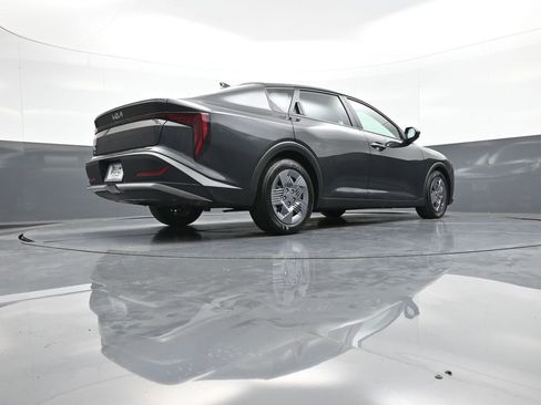 Certified 2025 Kia K4 LX image 29