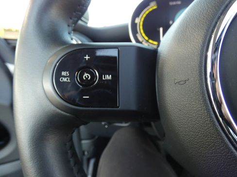 Used 2022 MINI Cooper SE image 64