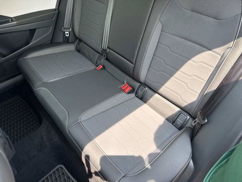 New 2025 Volkswagen Taos SE image 8