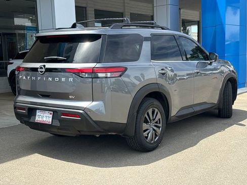 Used 2022 Nissan Pathfinder SV w/ Cargo Package FWD image 3