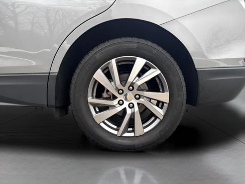 Used 2023 Chevrolet Equinox Premier image 8