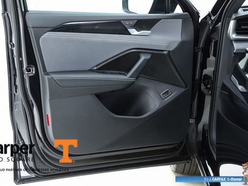 Used 2025 Volkswagen Tiguan SE R-Line image 18